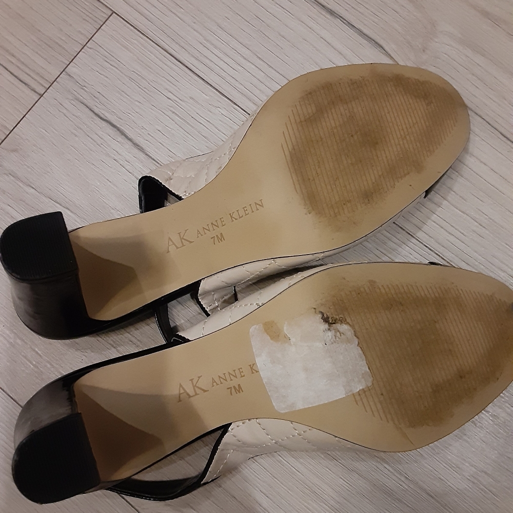 Shoes - Picture 6 of 10